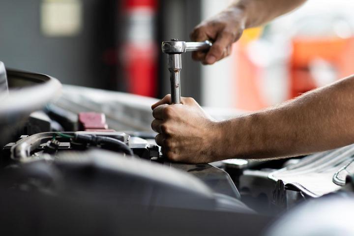 Mécanicien pour l’entretien automobile Saint-Joseph